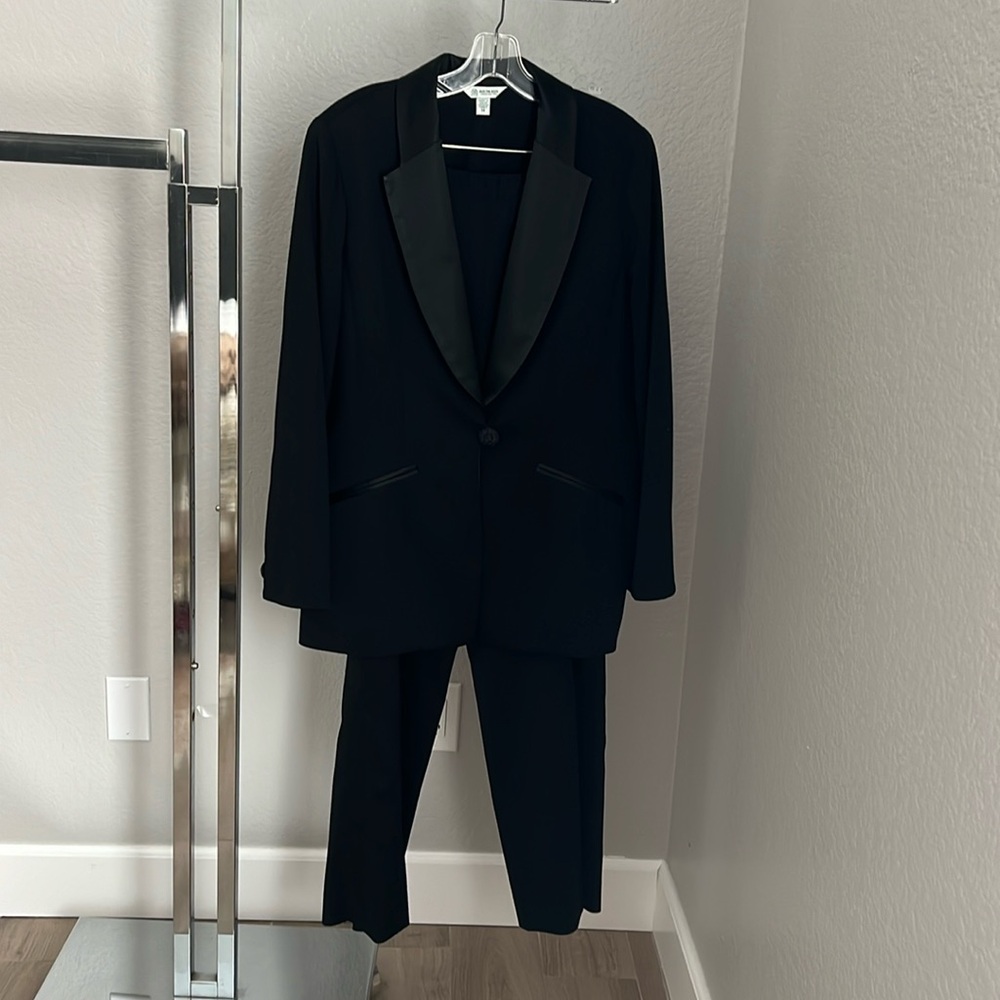 Women suit set